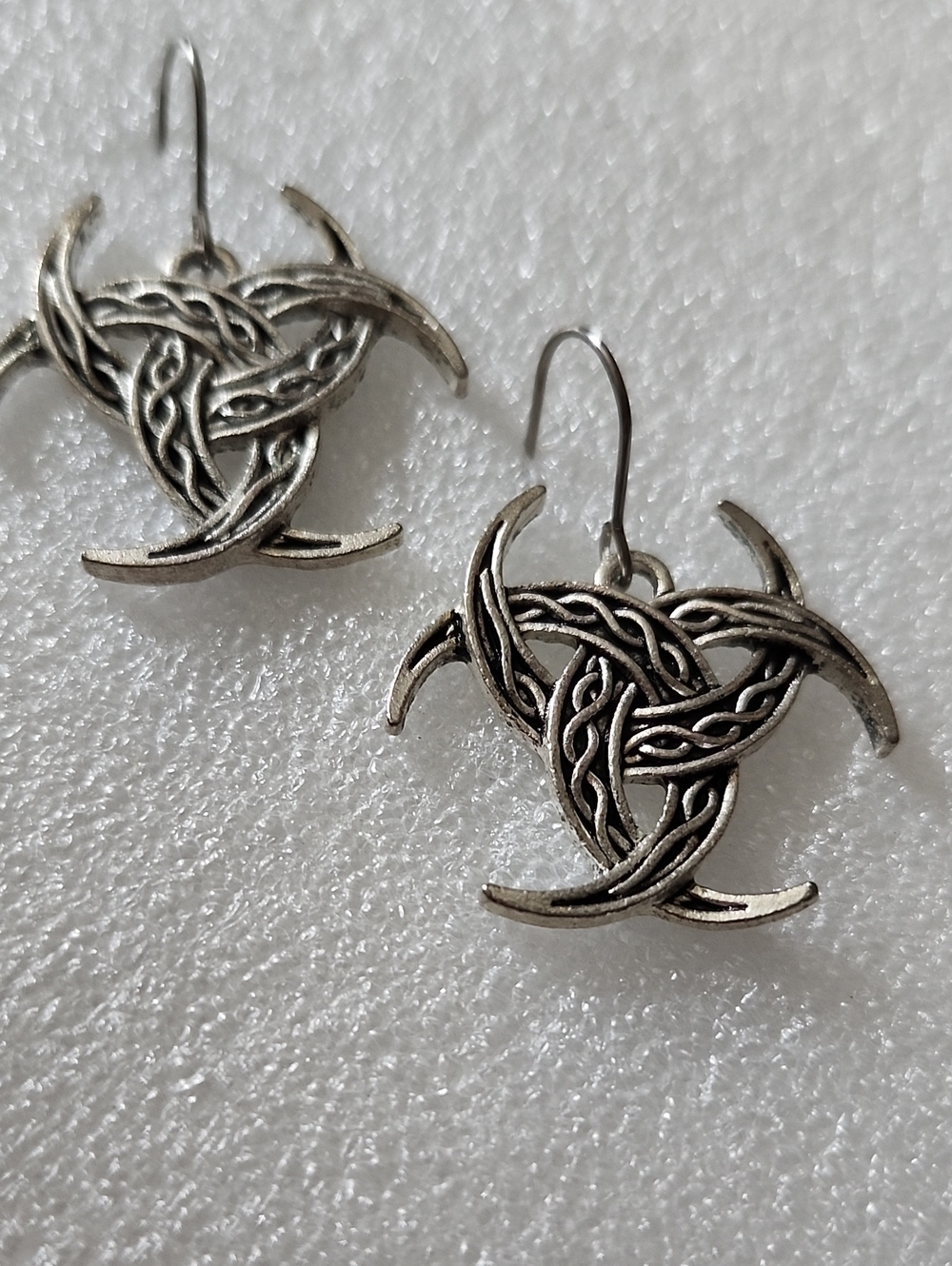 Hand Crafted Antique Silver Tone Celtic Knot Dangle Earrings